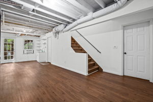  Photo 33