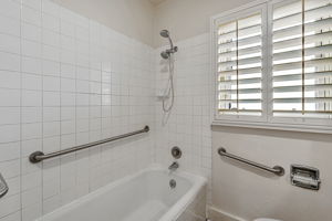 025_1921 106th Ave