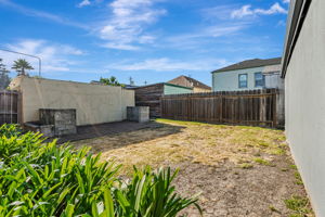 032_1921 106th Ave