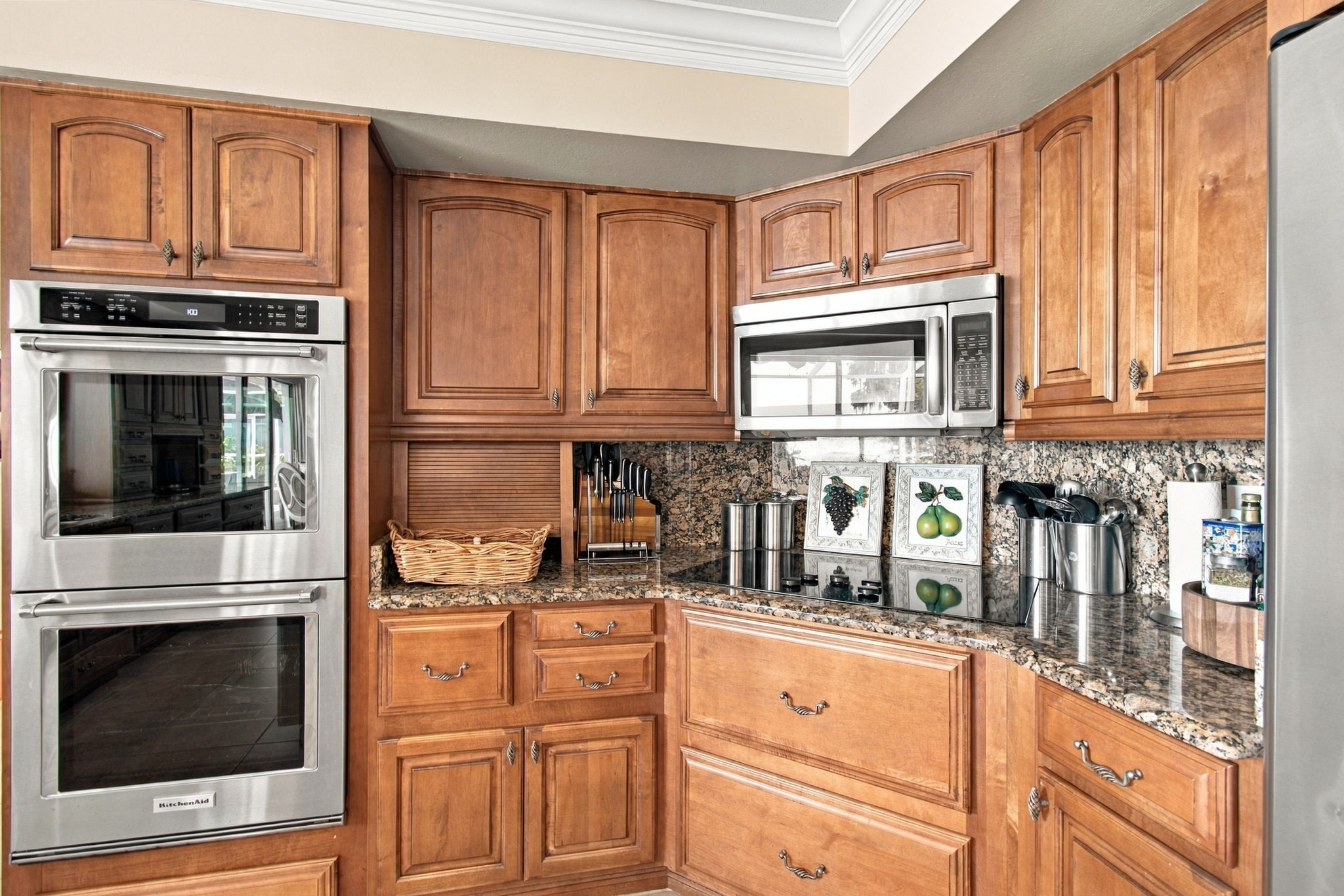 Kitchen - Built-in double wall convection ovens & cooktop