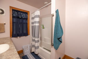 09-Bathroom