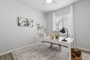 Bedroom/Office