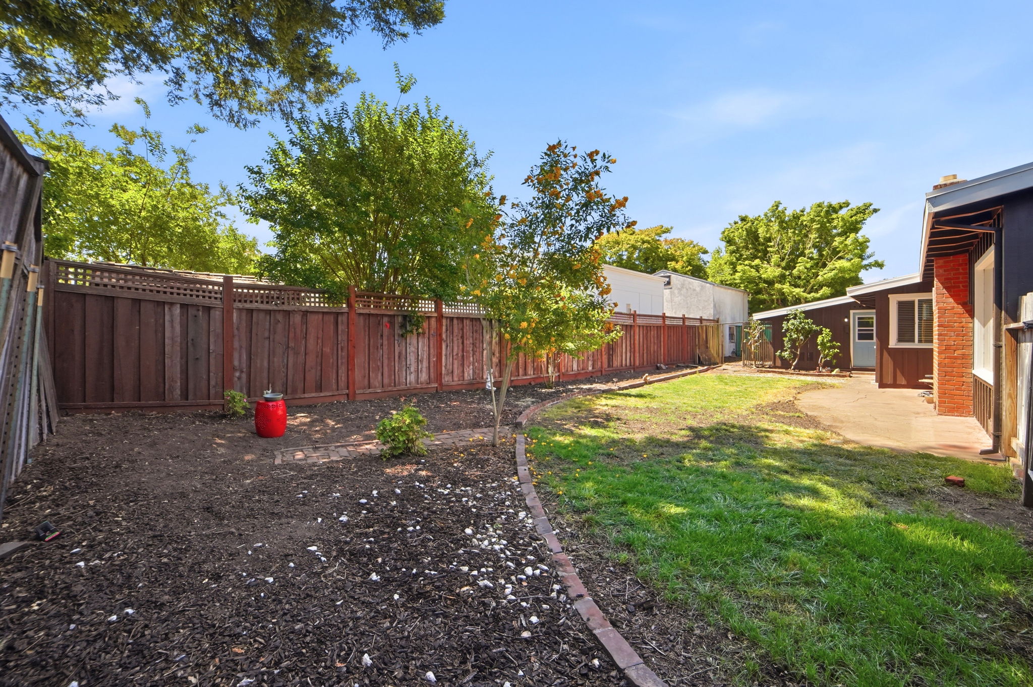 033_F8_1924 Diamond Ct
