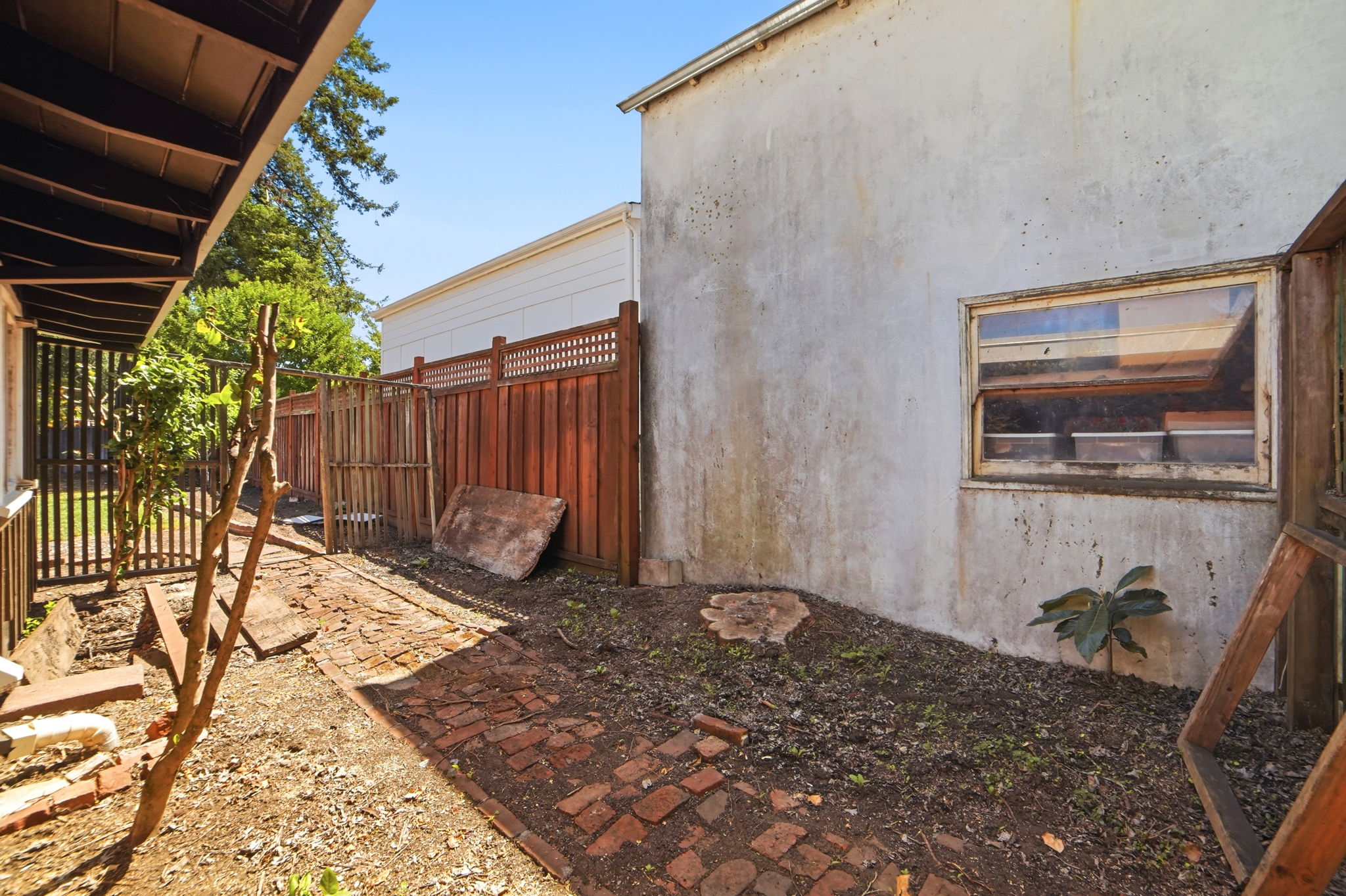 039_F8_1924 Diamond Ct