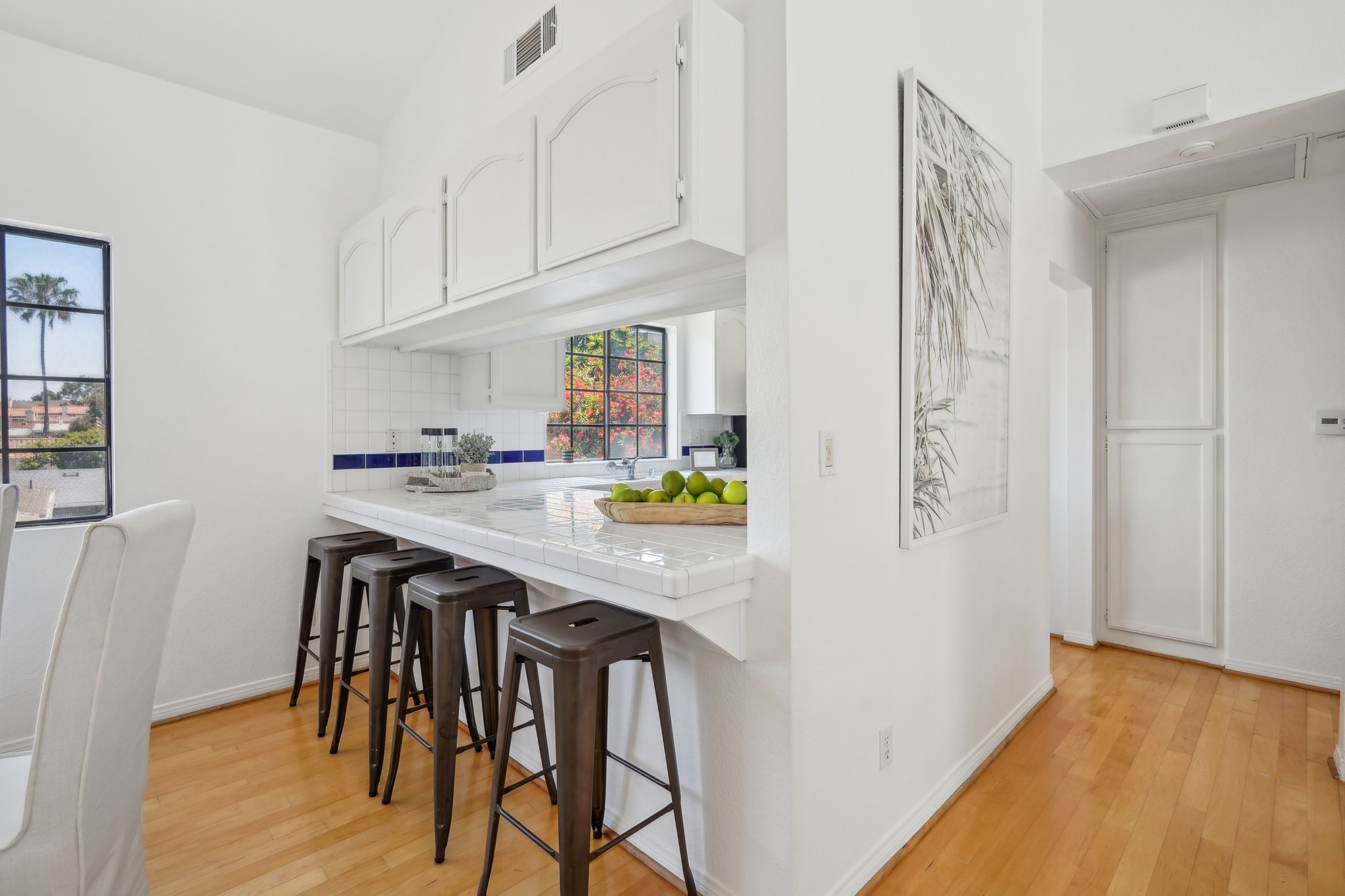 Mathews Ave-0805-018.jpg