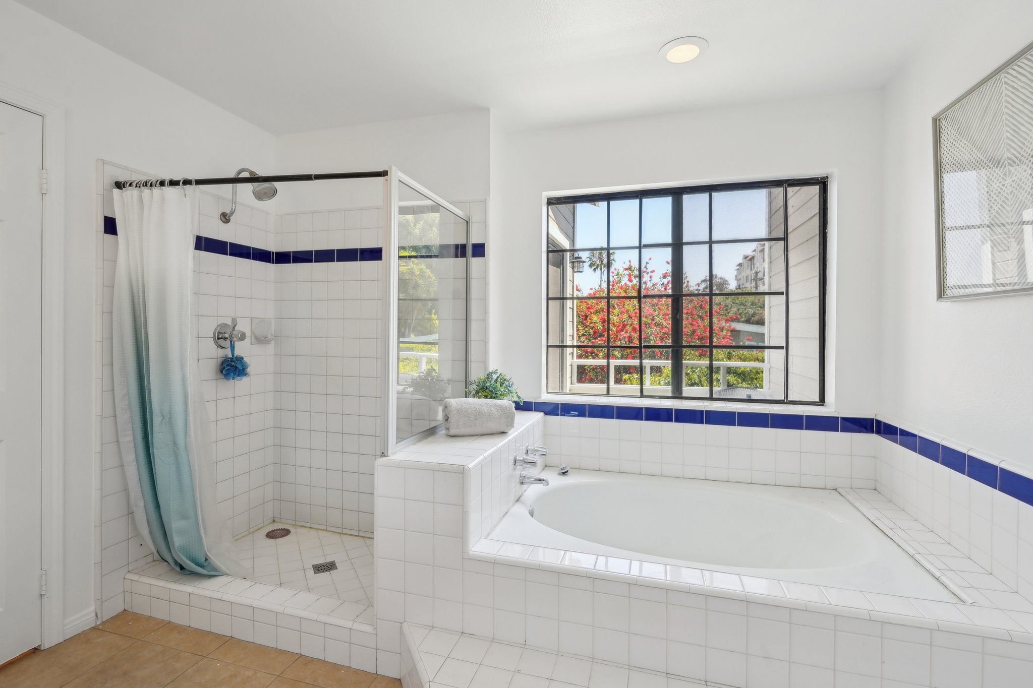 Mathews Ave-0805-032.jpg