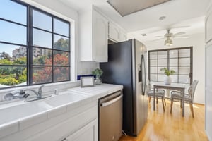 Mathews Ave-0805-017.jpg
