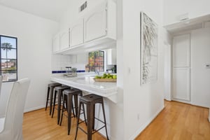 Mathews Ave-0805-018.jpg