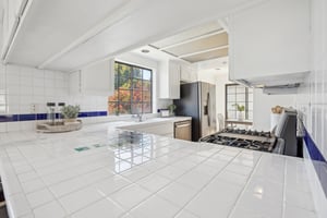 Mathews Ave-0805-021.jpg