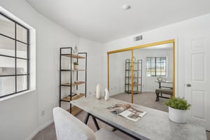 Mathews Ave-0805-027.jpg