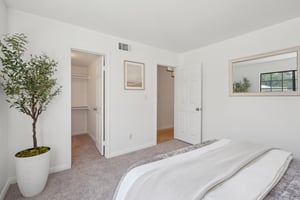 Mathews Ave-0805-030.jpg
