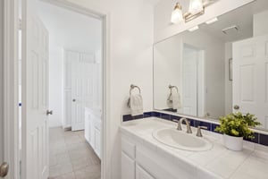 Mathews Ave-0805-031.jpg