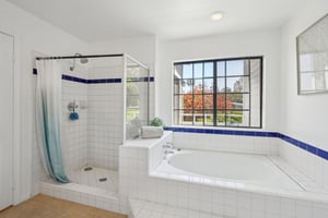 Mathews Ave-0805-032.jpg