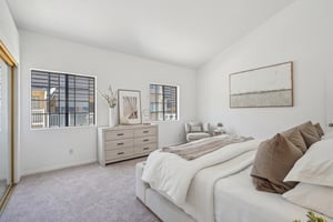 Mathews Ave-0805-036.jpg