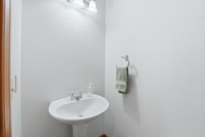  Photo 33