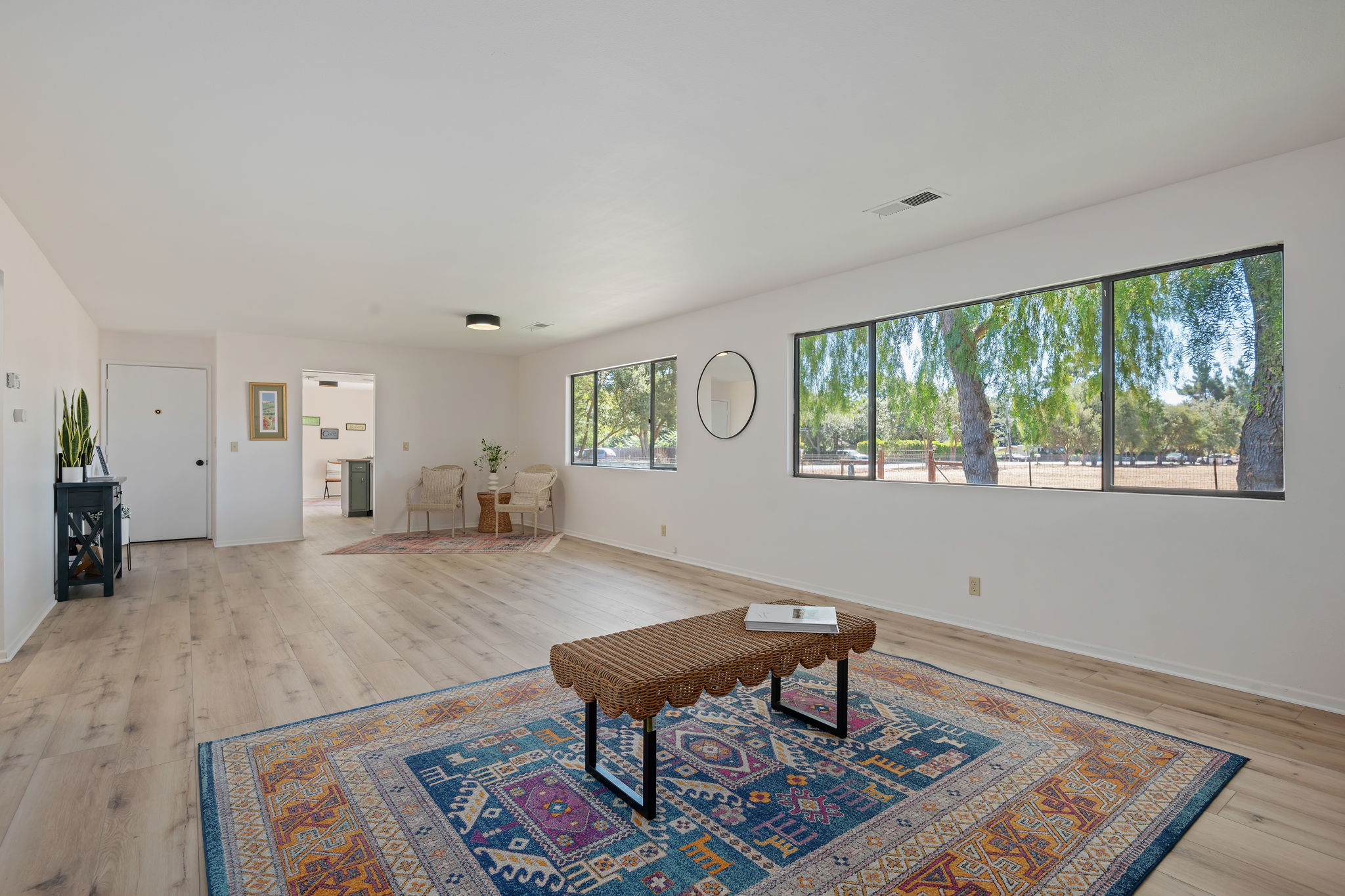 06 - Living Area