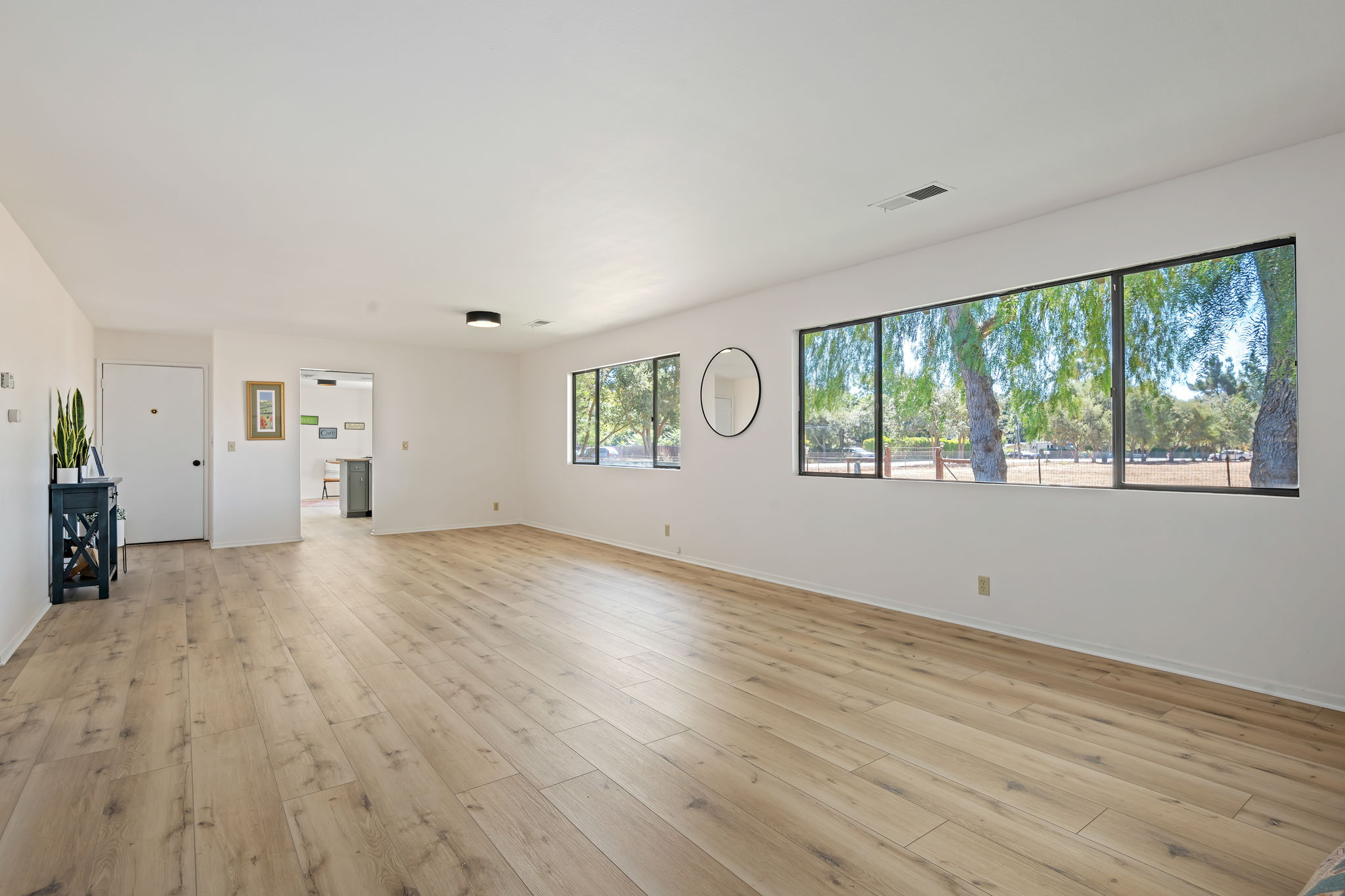 07 - Living Area