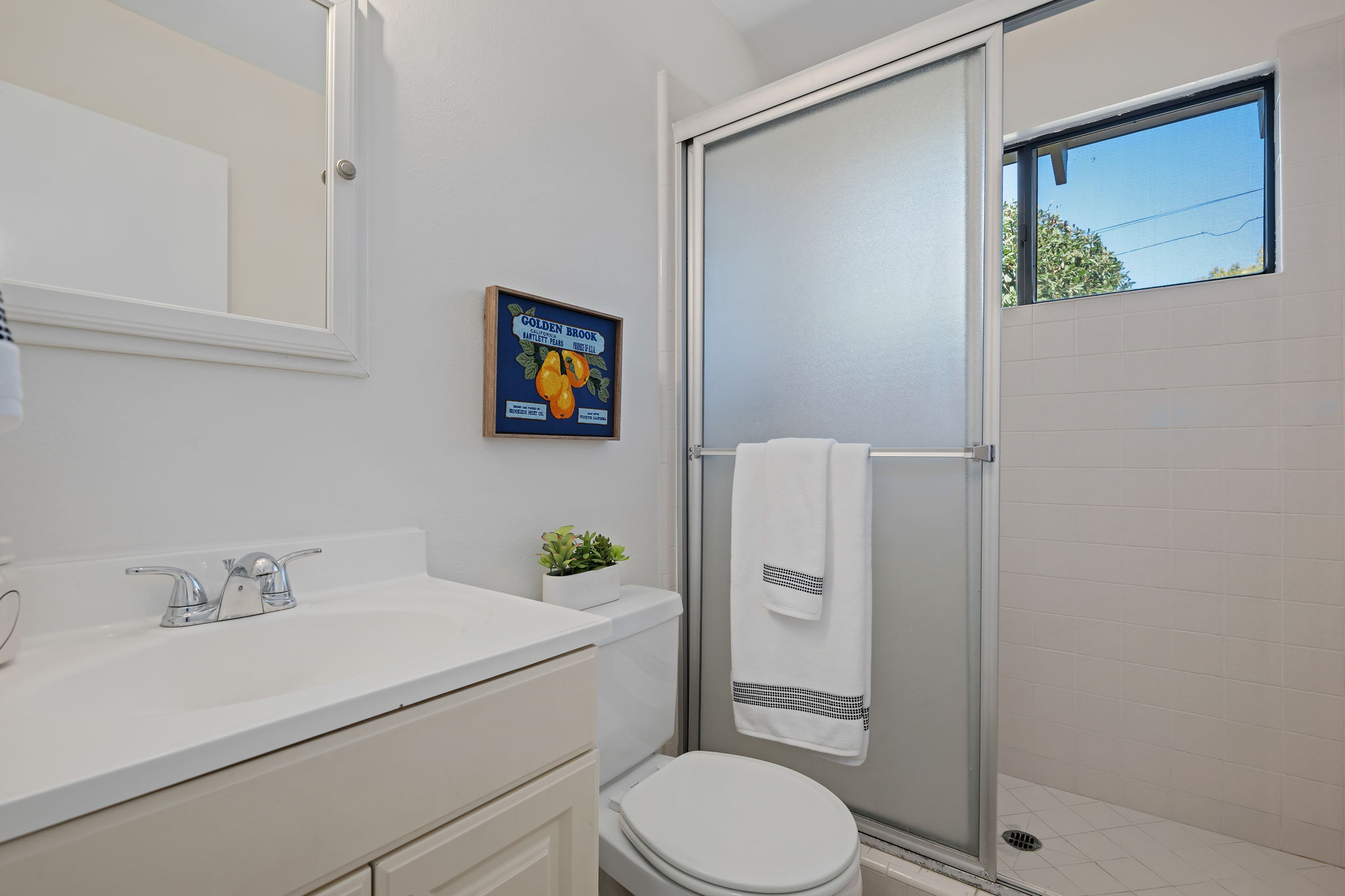 22 - Bathroom 2