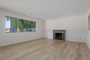 03 - Living Area
