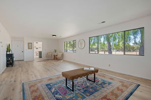 06 - Living Area