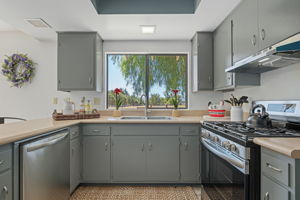 10 - Kitchen