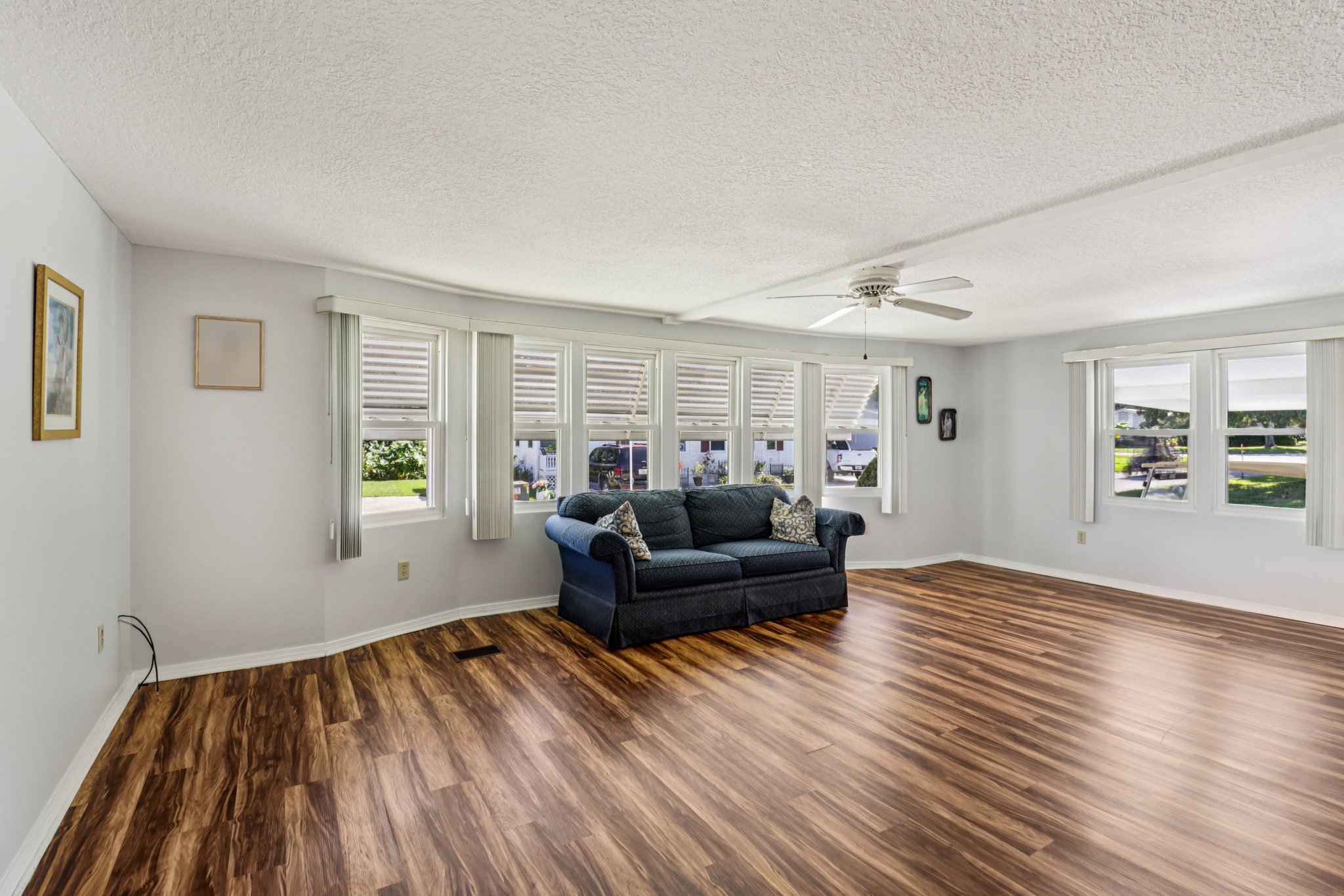 Brookside Dr-S2310-006.jpg