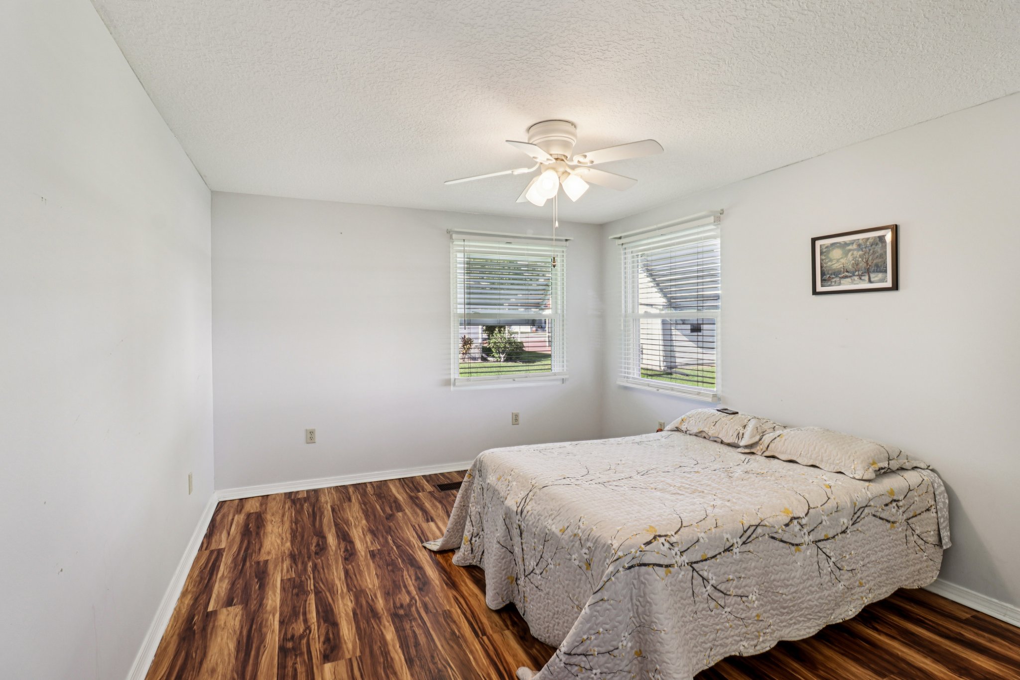 Brookside Dr-S2310-021.jpg