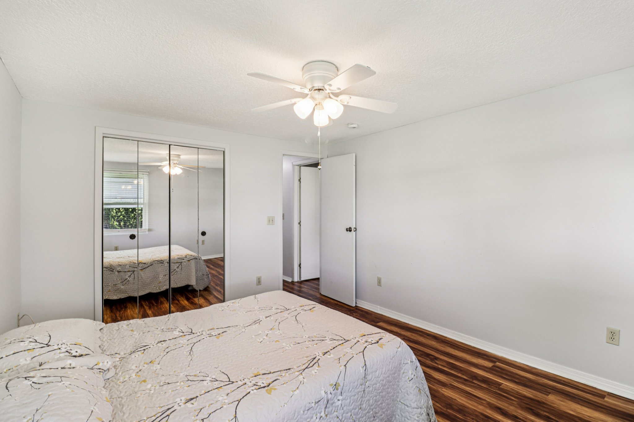 Brookside Dr-S2310-022.jpg