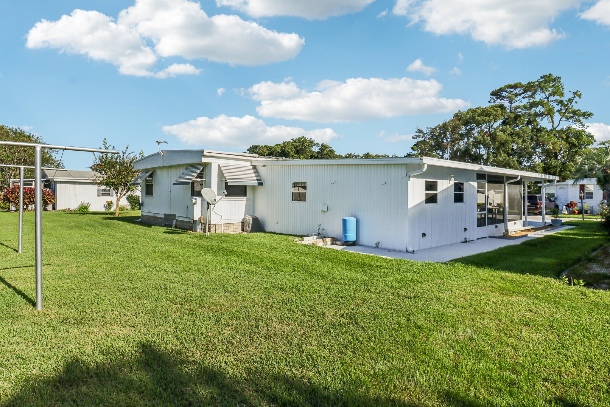 Brookside Dr-S2310-034.jpg