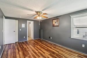 Brookside Dr-S2310-025.jpg