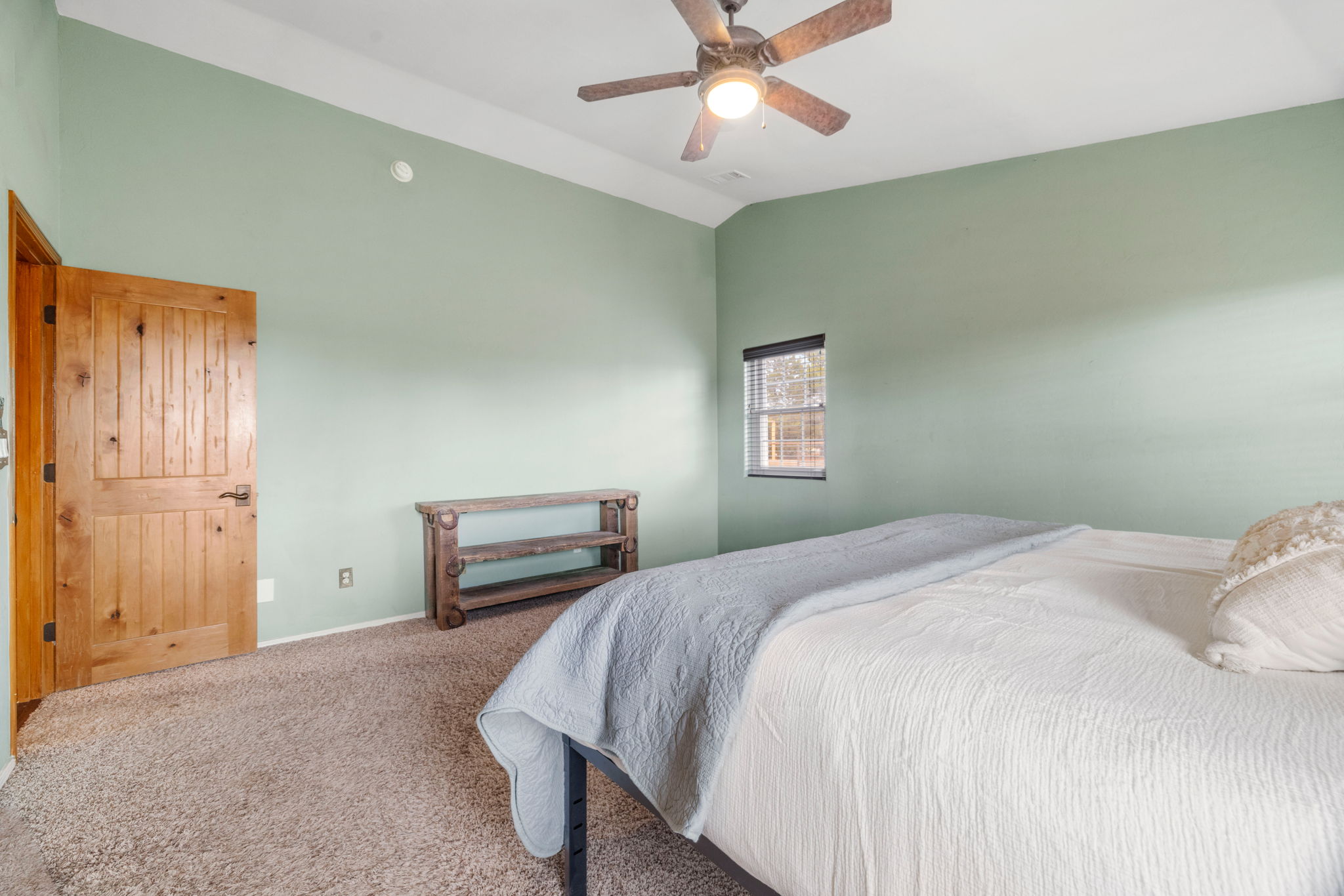 Primary Bedroom (2)