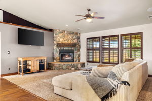 Living Room (2)