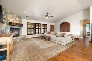 Living Room (3)