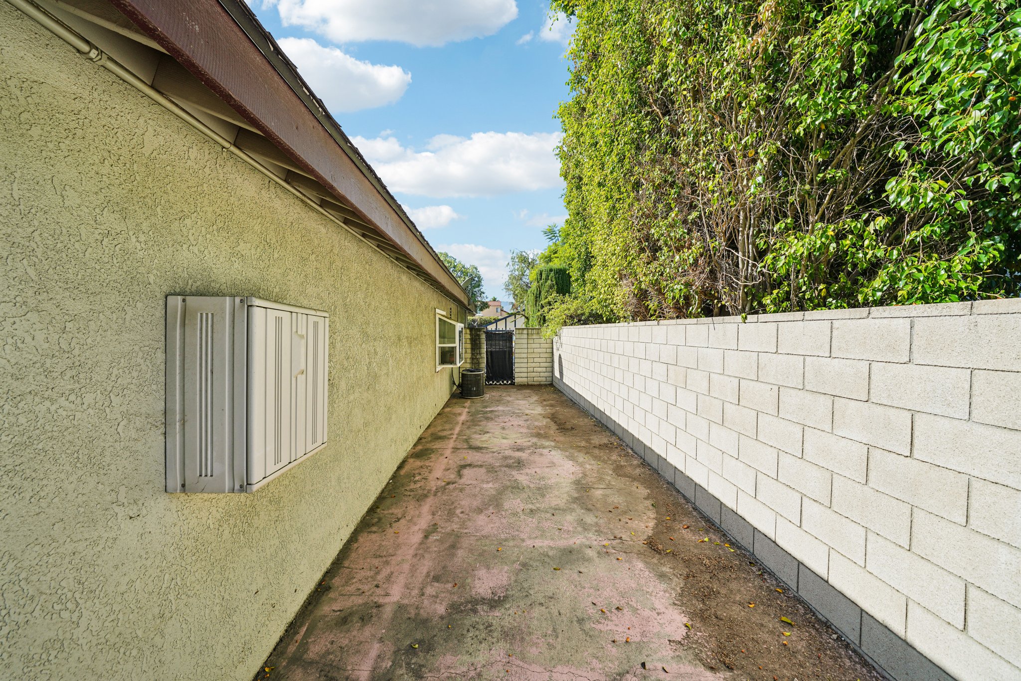 Starfire Ave S-S0111-032.jpg