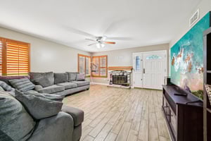 Starfire Ave S-S0111-006.jpg