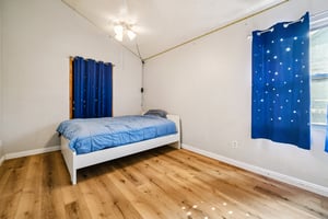 Starfire Ave S-S0111-022.jpg