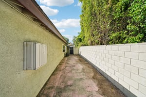 Starfire Ave S-S0111-032.jpg