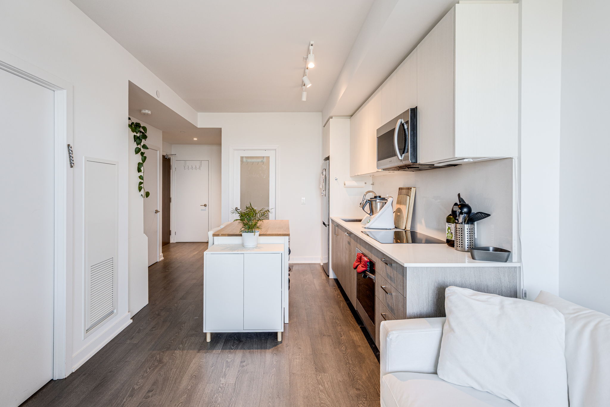 Toronto property showcase — delivered property photograph 12