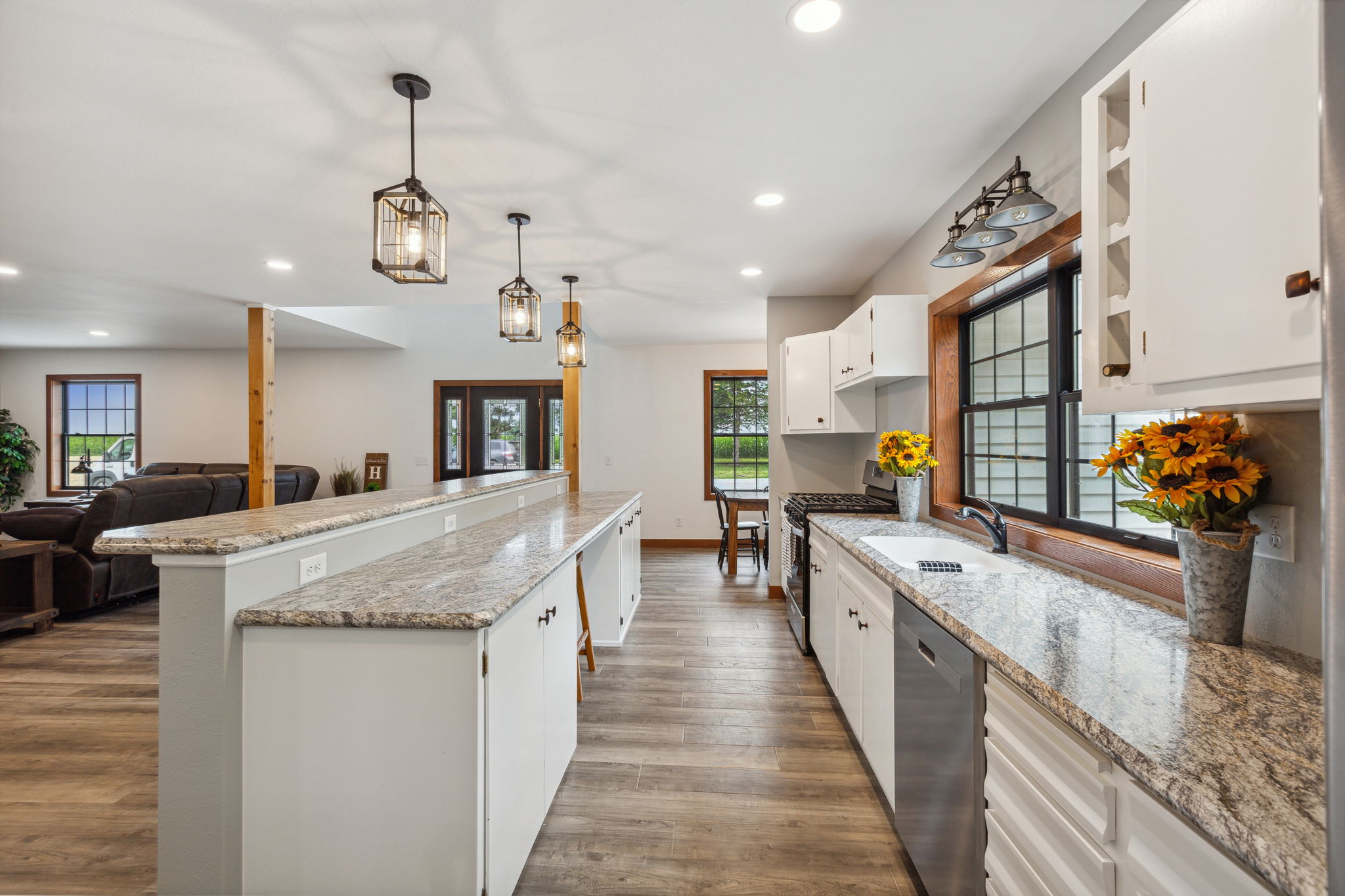 13_Interior