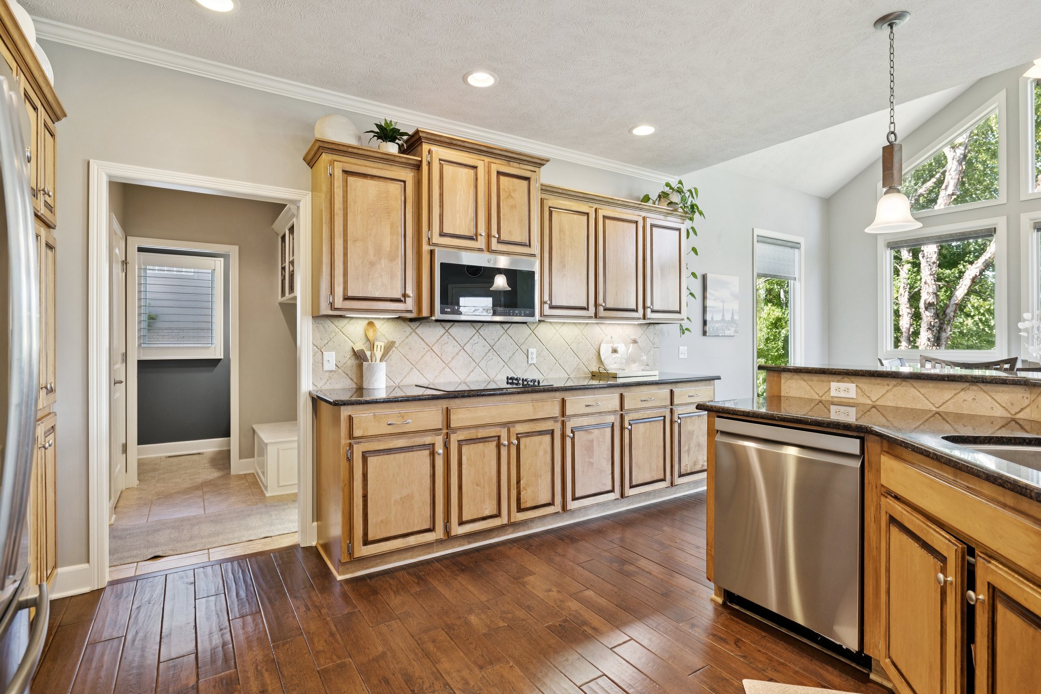 7147 - 19264 Woolworth Ave_013.jpg