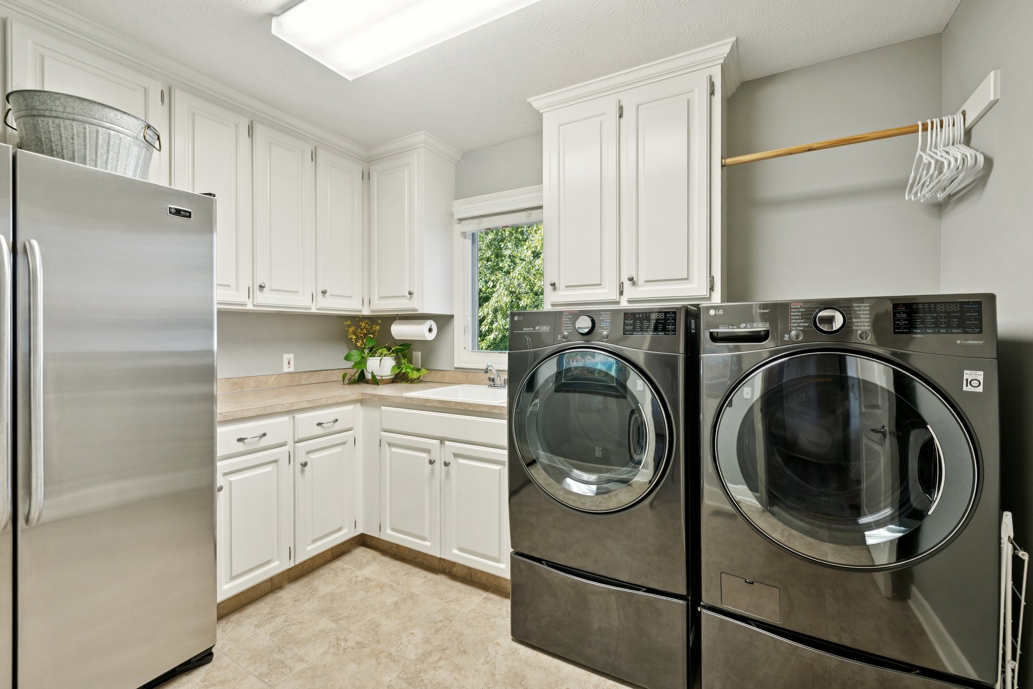 7147 - 19264 Woolworth Ave_046.jpg