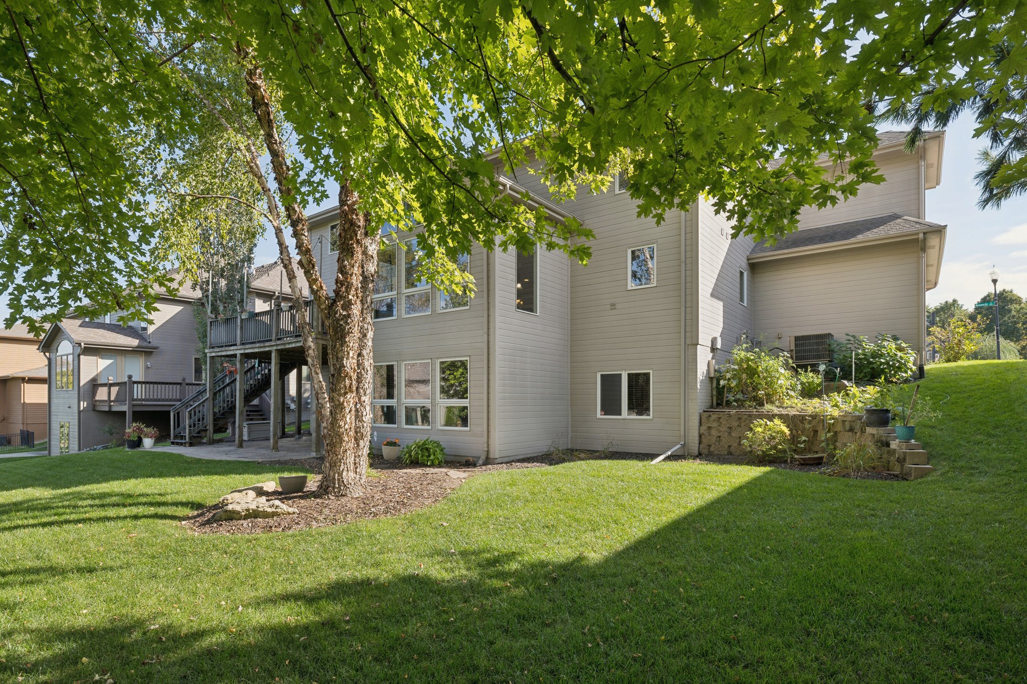 7147 - 19264 Woolworth Ave_047.jpg