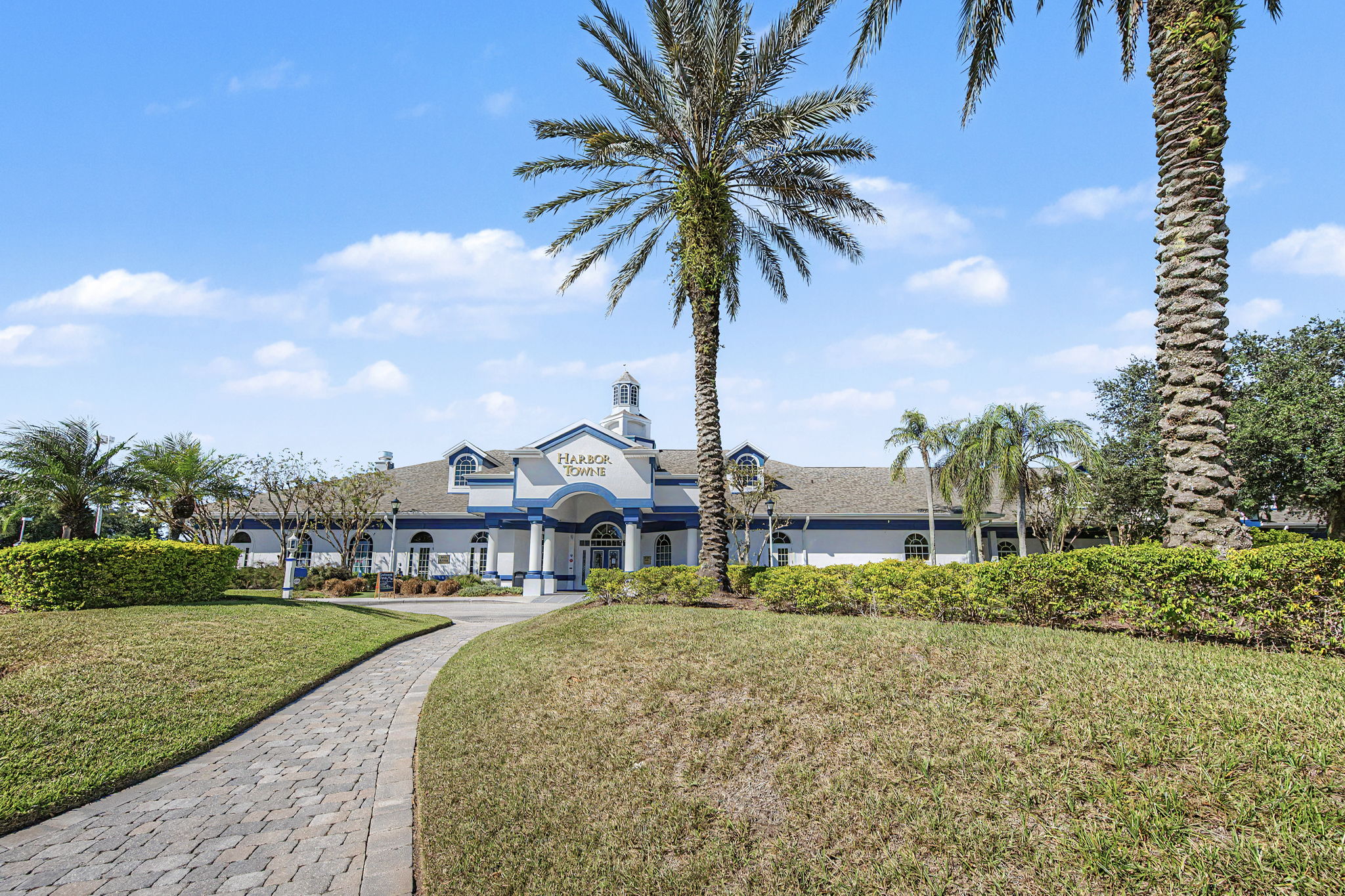 Clubhouse1