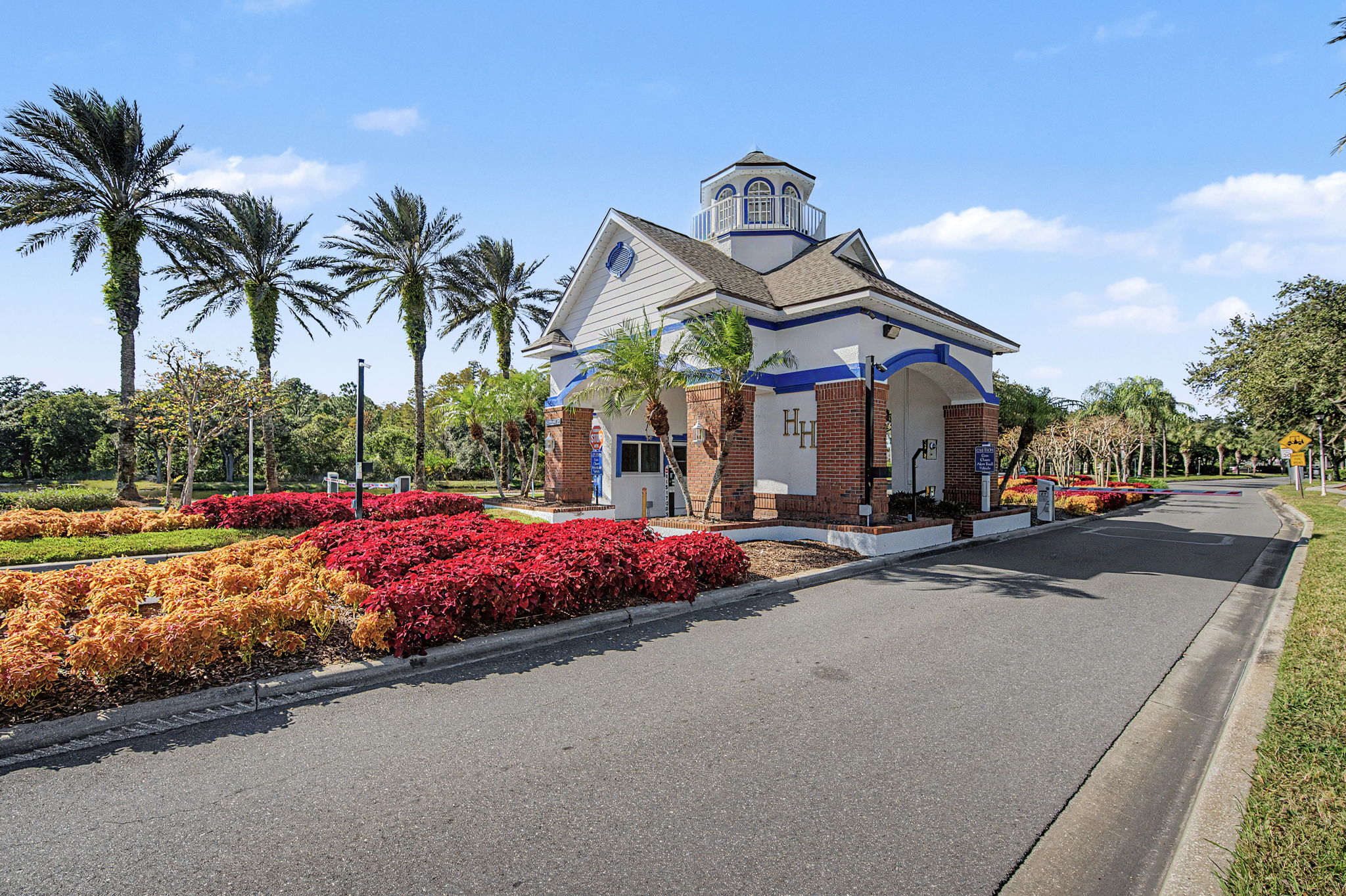 Heritage Harbor Gated Entry2