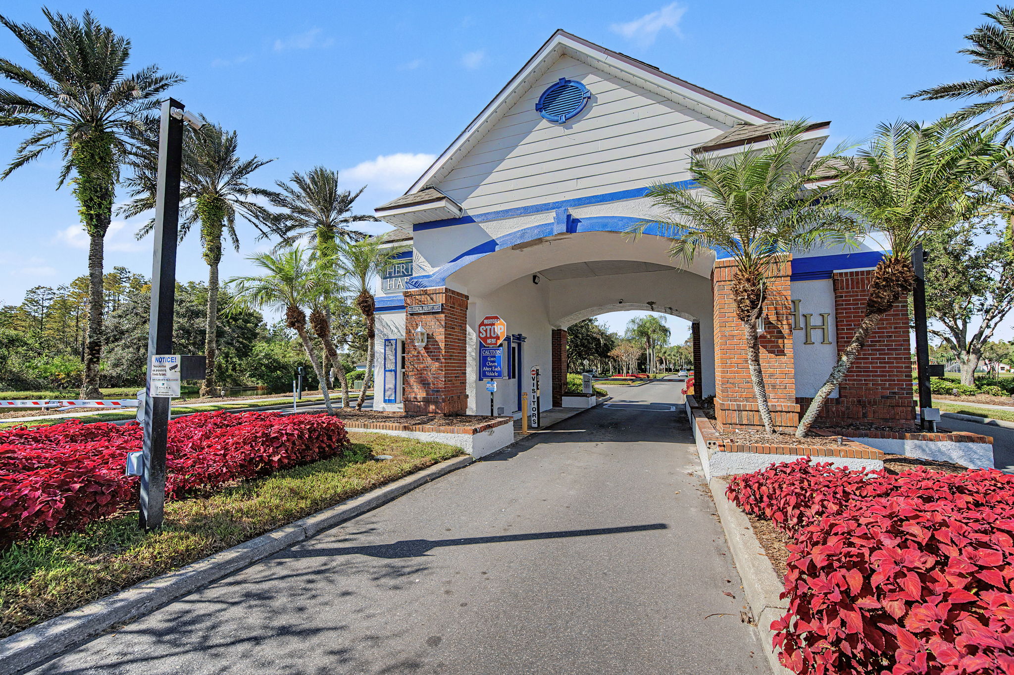Heritage Harbor Gated Entry3