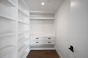 1927 18th Street B-33