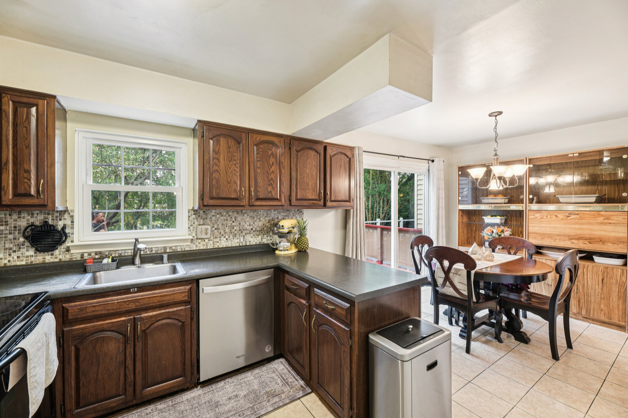 Amberstone Ct-S0110-016.jpg