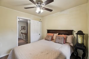 Amberstone Ct-S0110-023.jpg