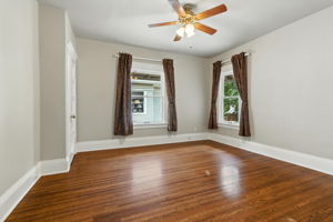 Photo 44