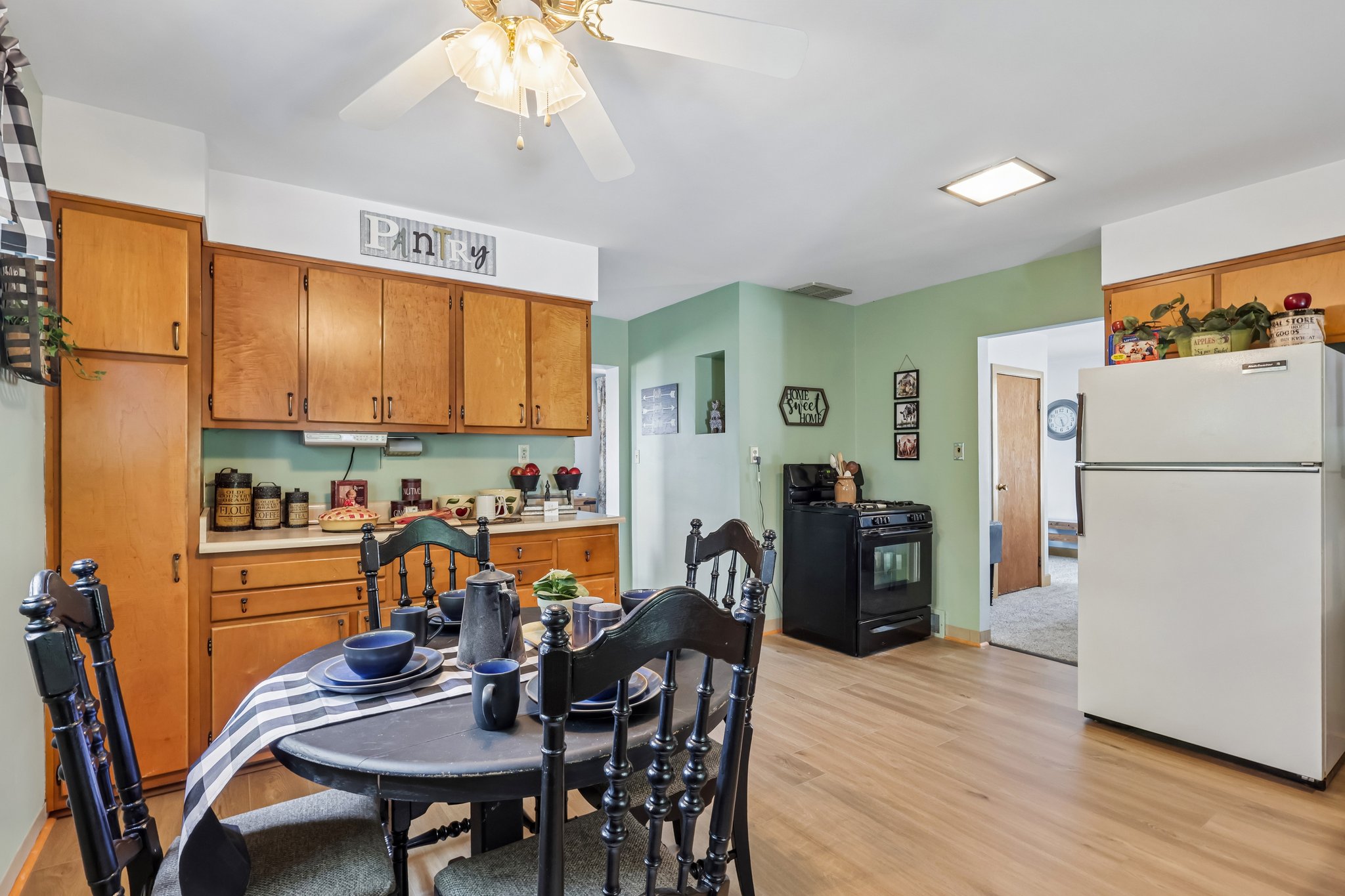 W Prospect Rd-S0907-016.jpg